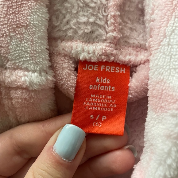Joe Fresh Pink Snowflake Kids Robe - Picture 2 of 2